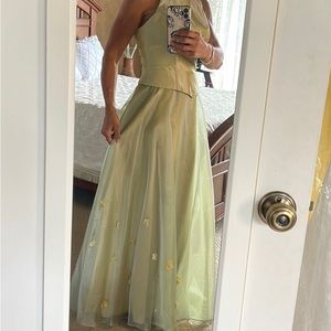 Women’s skirt and halter top set.